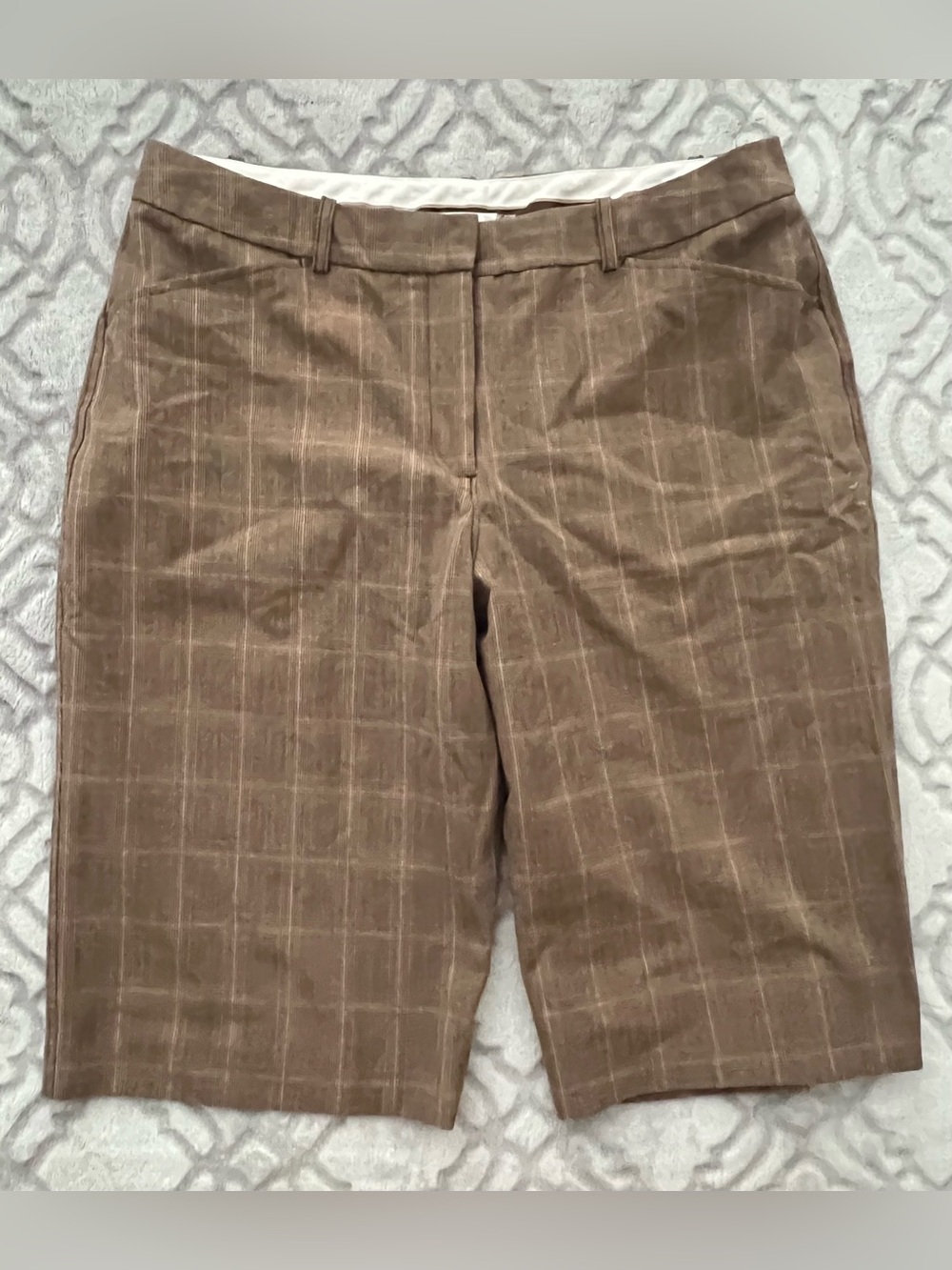 Worthington Women’s Size 12 Brown Plaid Bermuda Shorts Dress Career